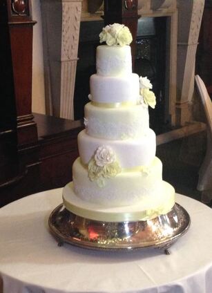 Wedding Cake for One Whitehall Place